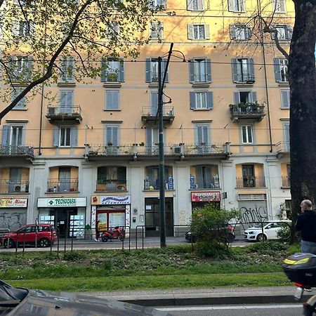 Montenero Suite Милано Екстериор снимка