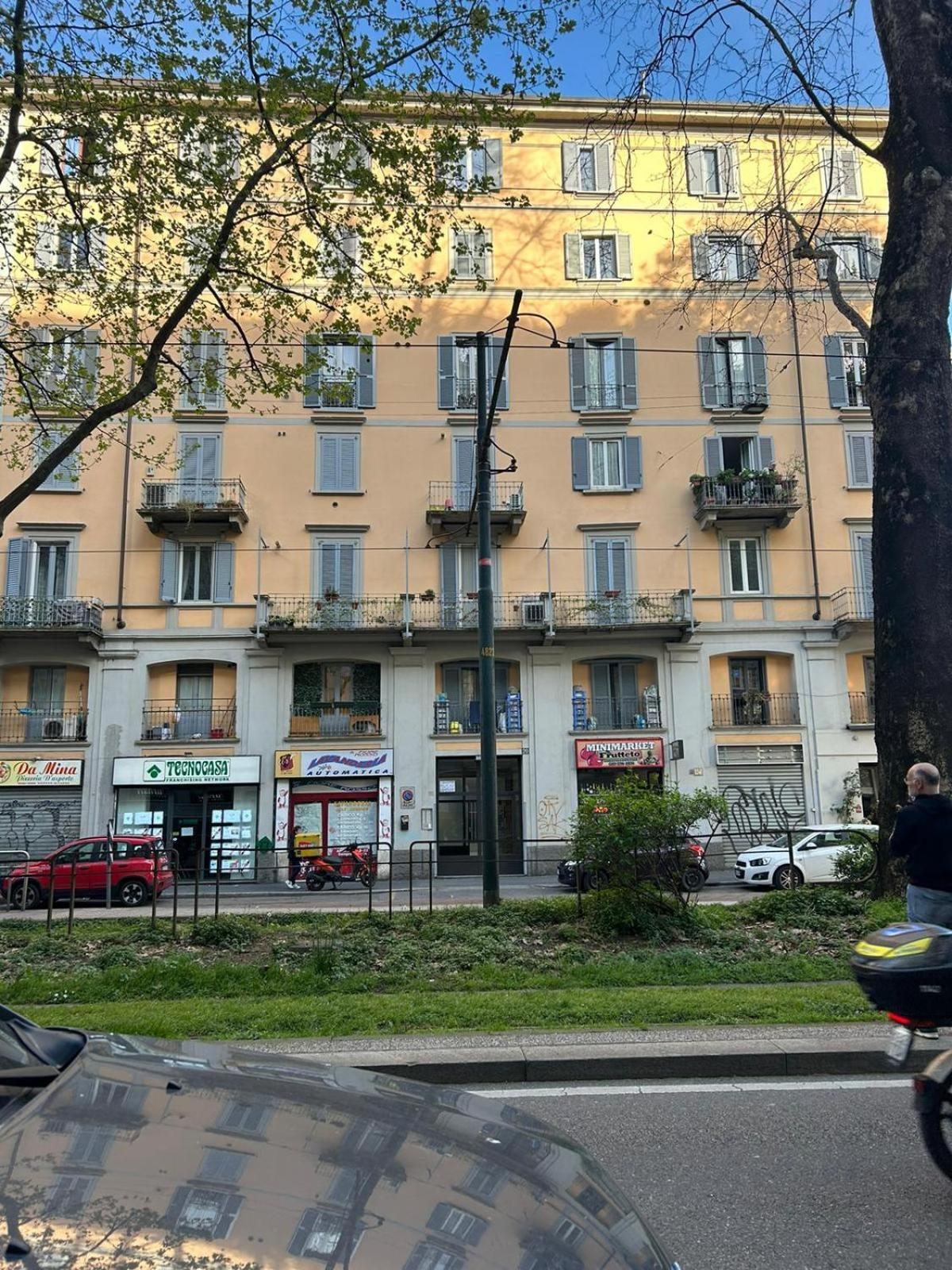 Montenero Suite Милано Екстериор снимка